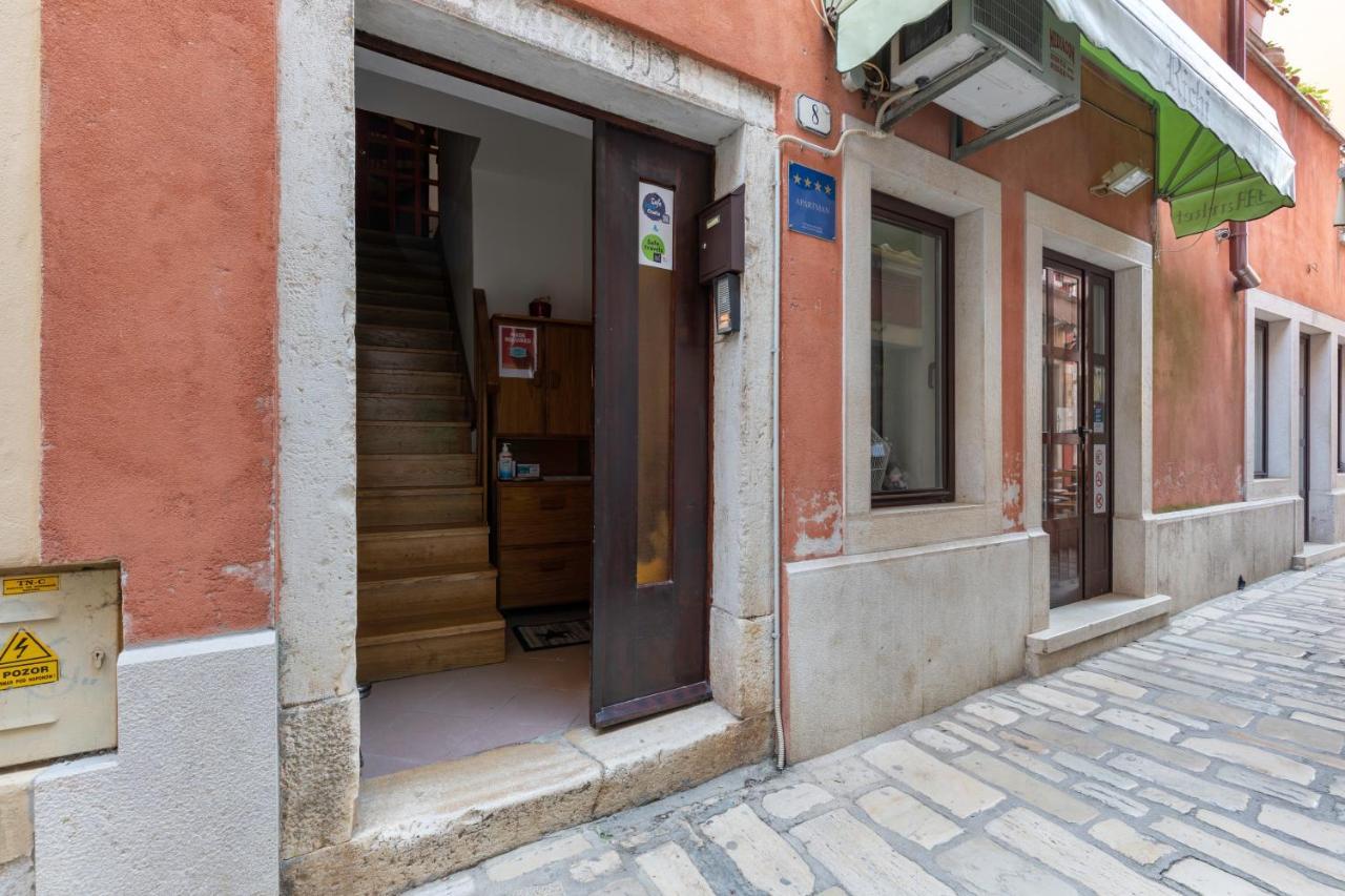 Apartment Below The Stars Ρόβινι Εξωτερικό φωτογραφία